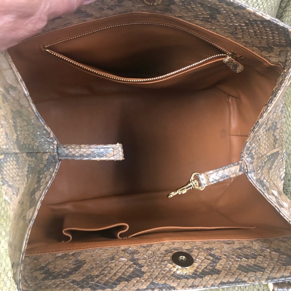 Purse - Picture 2 of 3